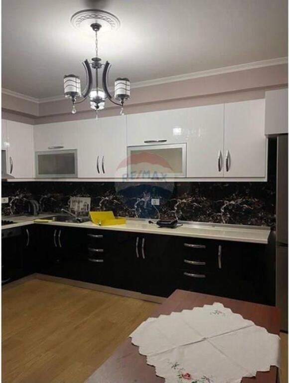 APARTMENT 3+1+2+2 GARAGES FOR SALE IN KOMUNA