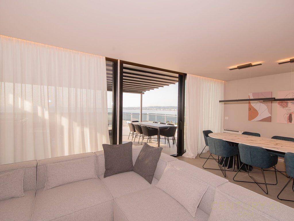 Premium Penthouse 3+1+2 with Panoramic Veranda – Vlora