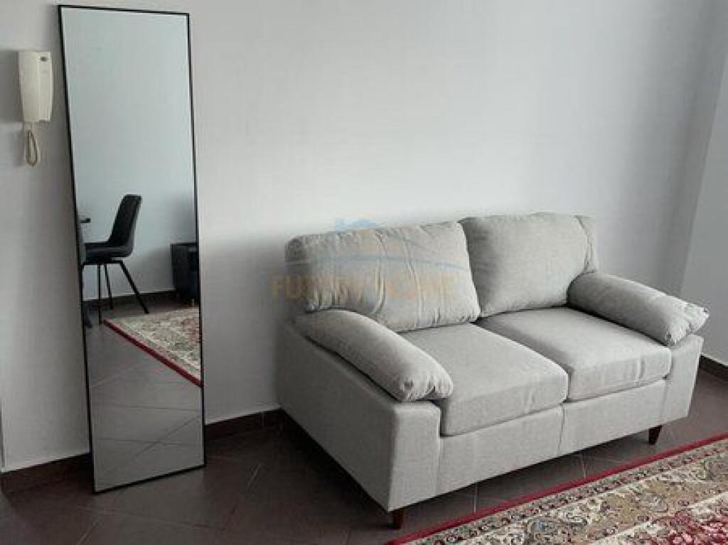 Qera , Apartament 1+1 , Rruga Mine Peza , Tiranë.