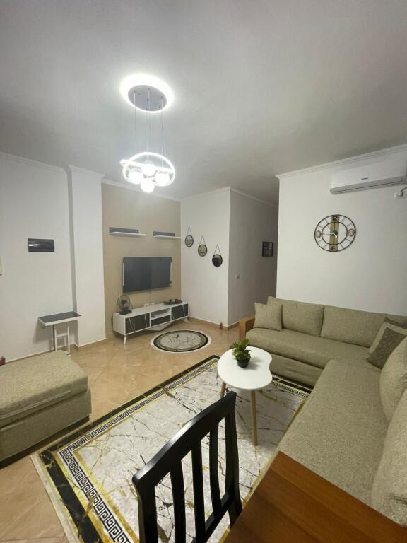 Jepet me qera apart 2+1 te Ambasada Kineze