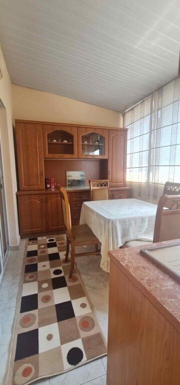 Affittasi appartamento 3+1 vicino alla zona del buon consiglio