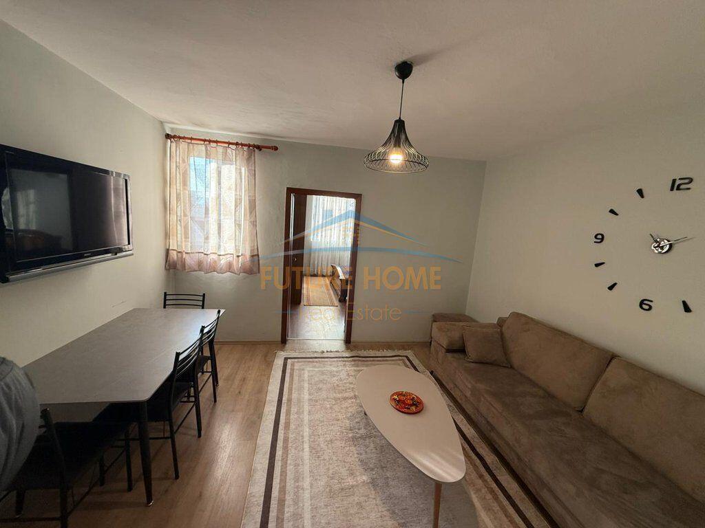 Qera, Apartament 2+1, Tregu Elektrik , Tiranë.