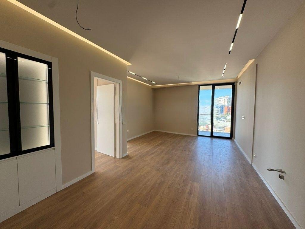 VENDIAMO APPARTAMENTO 2+1+2 RESIDENZA GOLDEN TOWER VIA MINE PEZA! 300.000 E