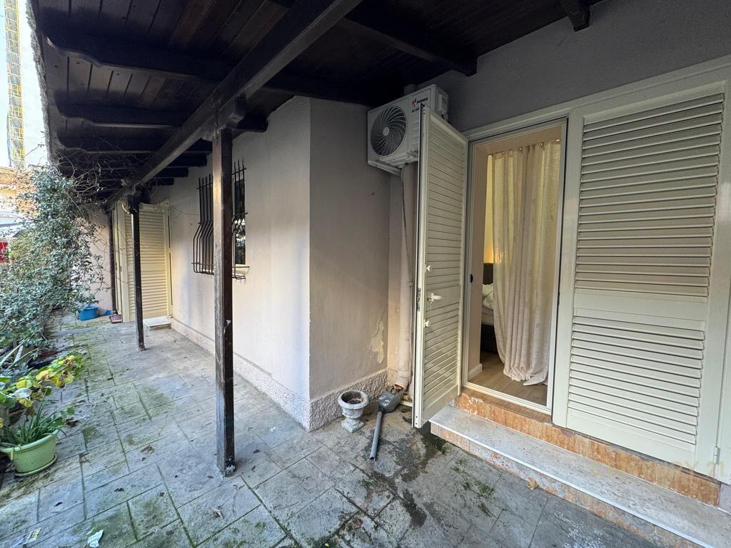 APPARTAMENTO 2+1 IN AFFITTO – CENTRO DI TIRANA