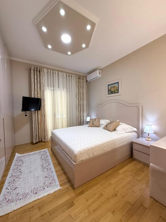Private house 2+1+2 with parking - Elbasan Street