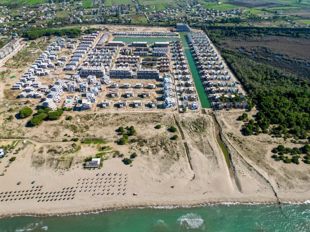 STUDIO PER SHITJE NE TURQUOISE MARINA, GJIRI I LALZIT
