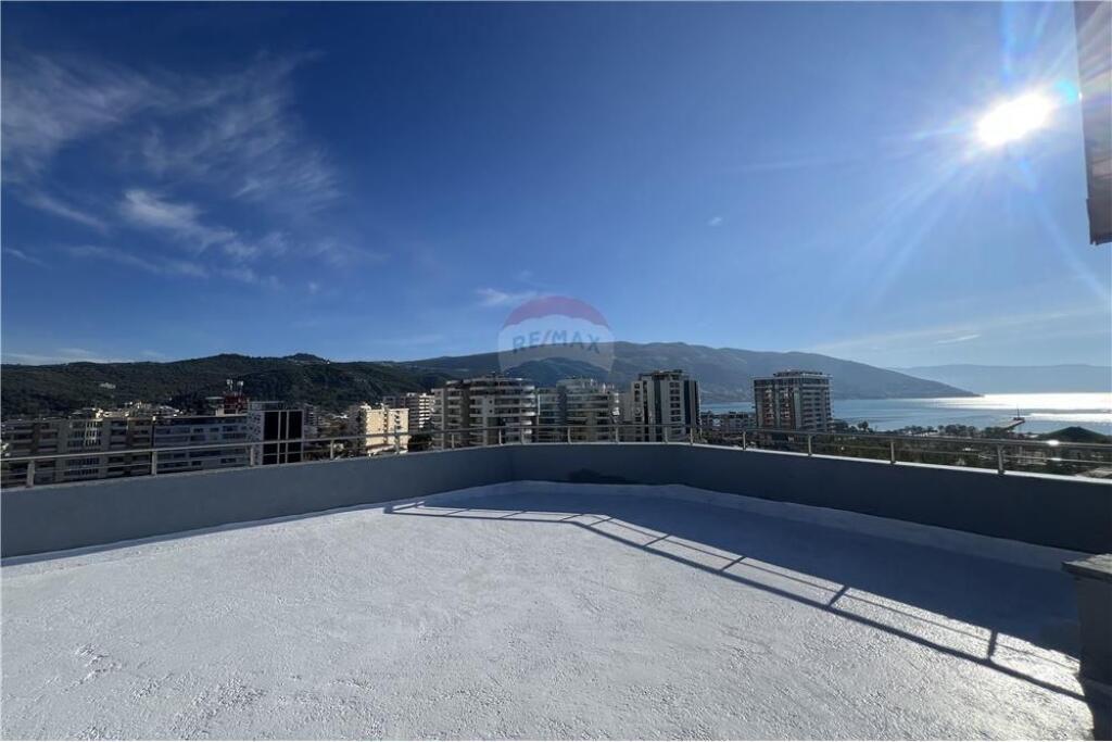 Attico Unico a Skele, con Terrazza Gigantesca e Vista Mozzafiato sul Mare!