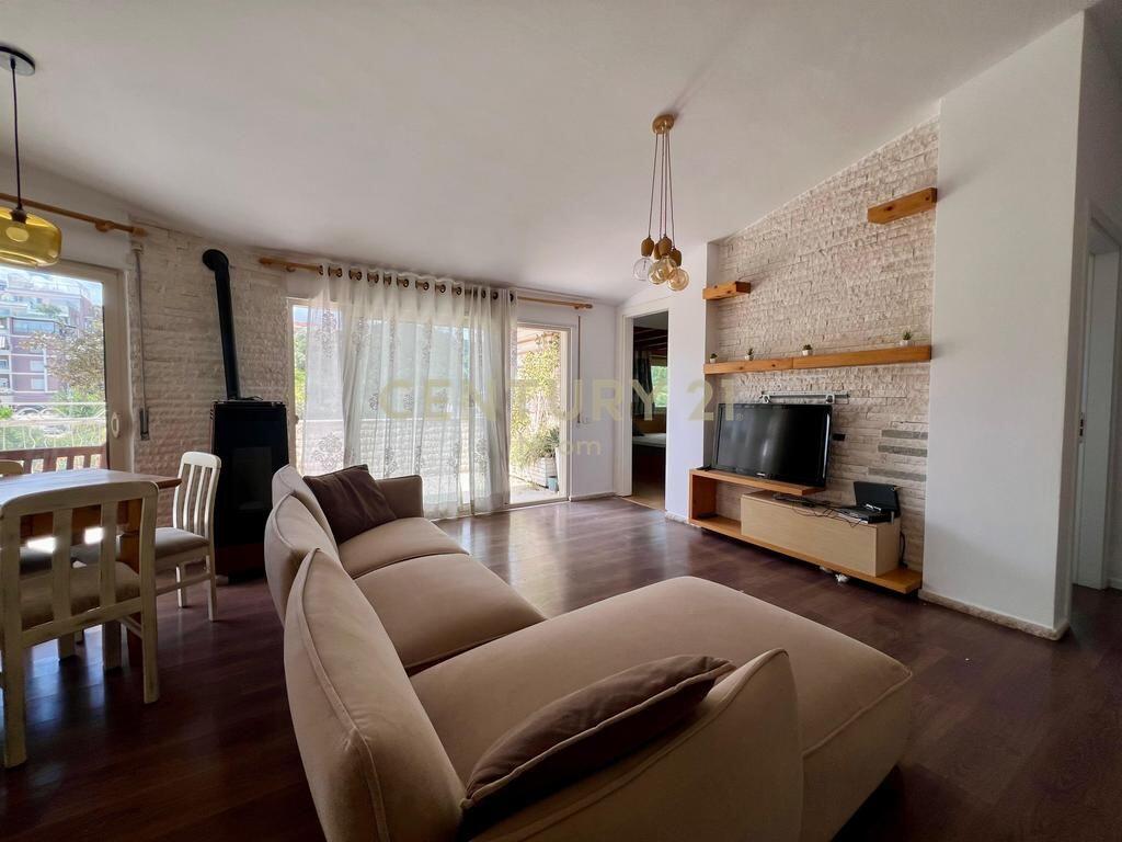 AFFITTO, APPARTAMENTO 3+1 CON POSTO AUTO, LAGO ASCIUTTO! 850 € /Mese Superficie Totale 120m2