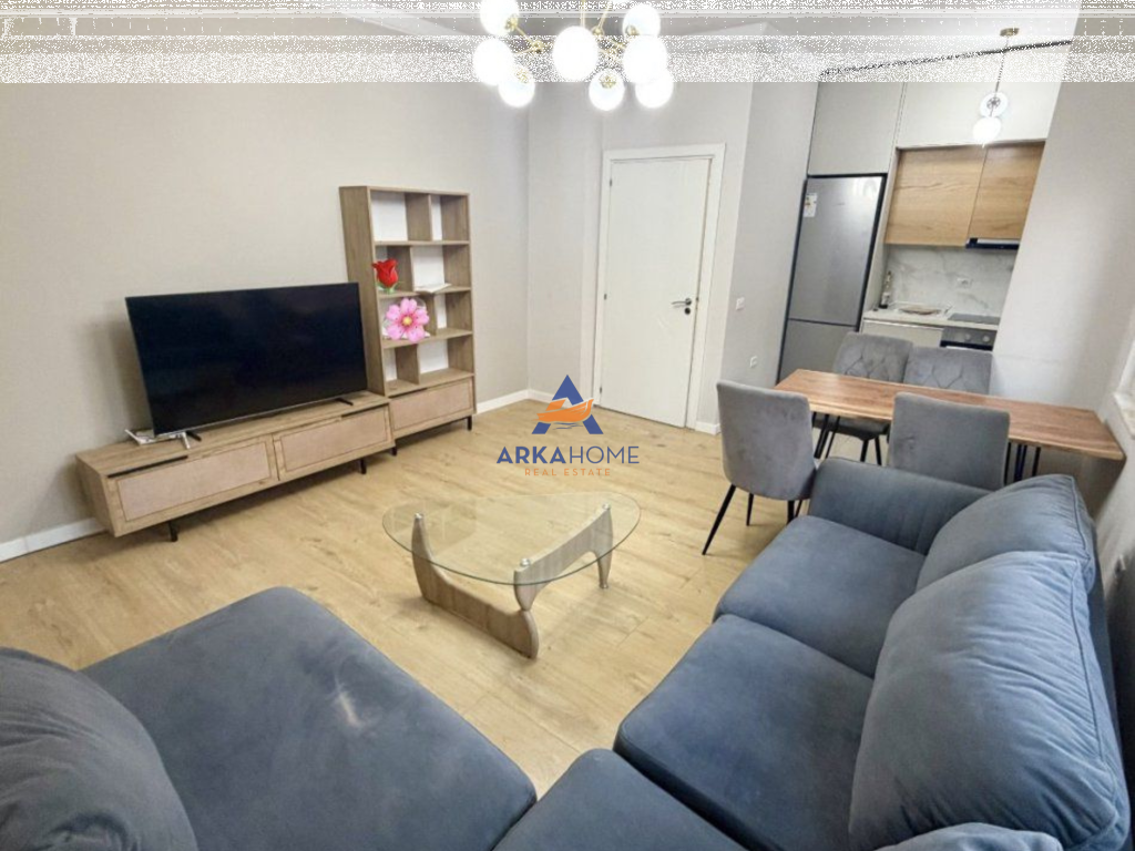 AFFITTASI APPARTAMENTO 2+1+BALCONE+GARAGE "ALLA COMUNE DI PARIGI" 750 EURO