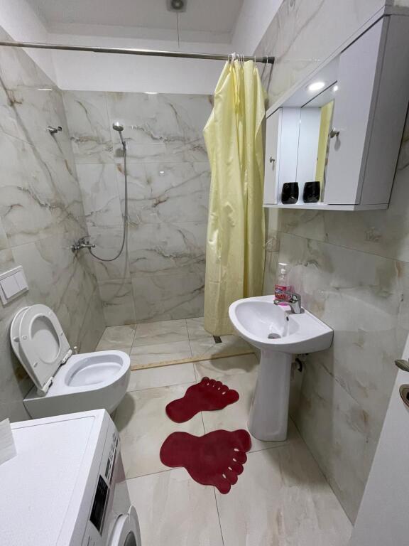 Apartament 2+1 me Qira pranë Hotel Marinaj, Unaza e Re!