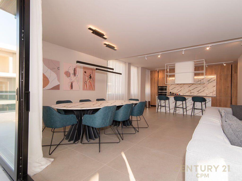 Premium Penthouse 3+1+2 with Panoramic Veranda – Vlora