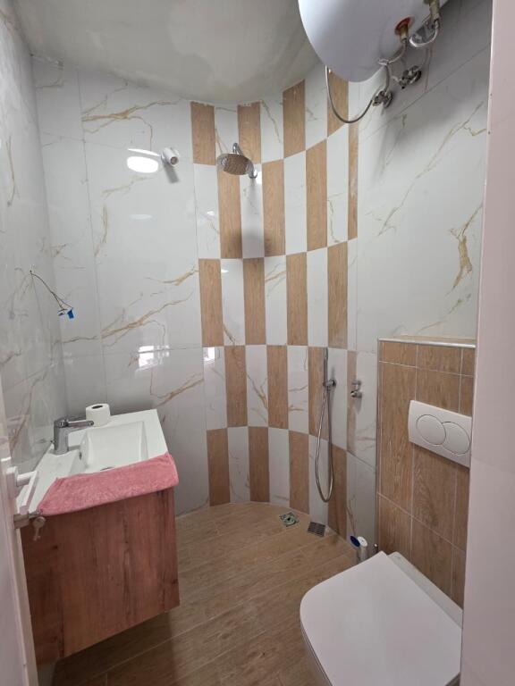 DUPLEX 2+1+POST IN AFFITTO A SHKOZE