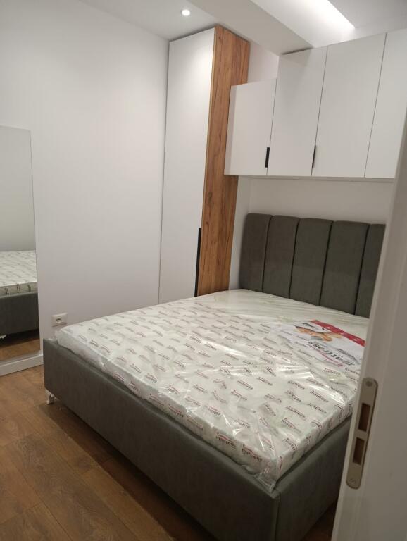 Apartament 1+1 tek Lulishtja Komuna e Parisit!