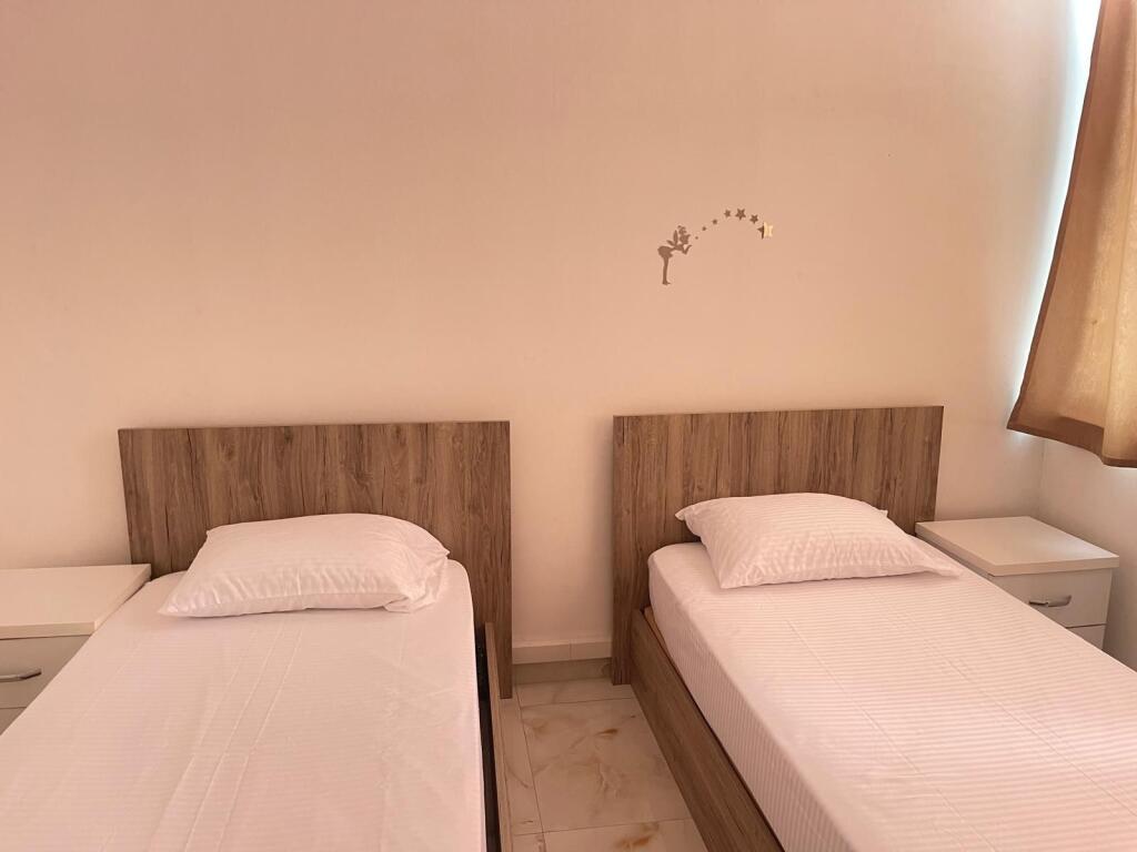Apartament 2+1 me Qira pranë Hotel Marinaj, Unaza e Re!