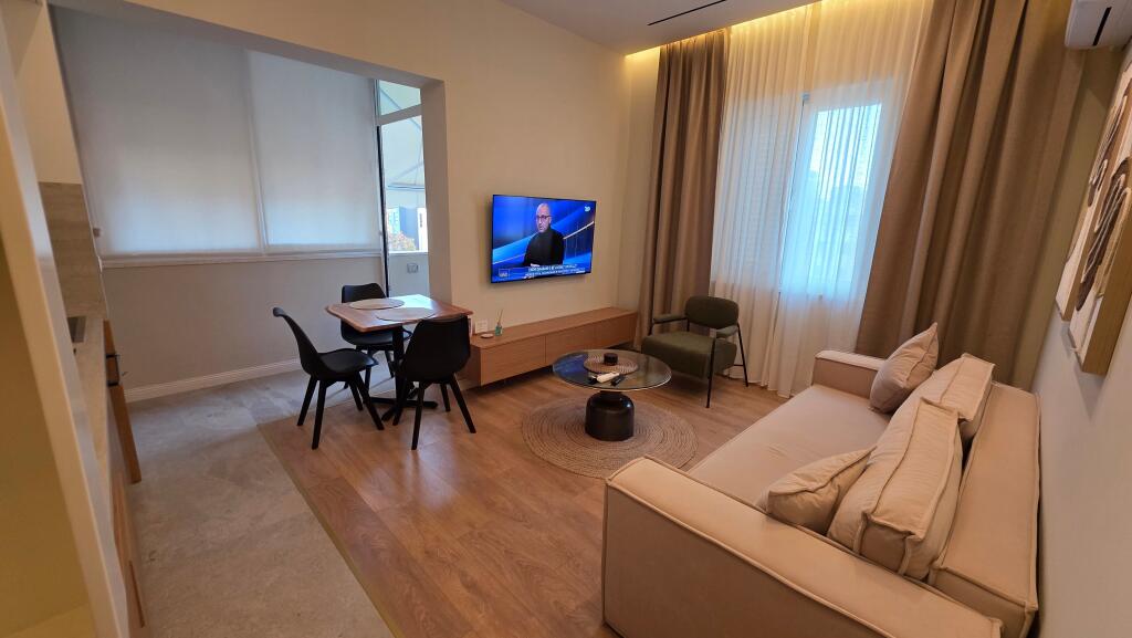 Appartamento 1+1 in affitto in via Barrikadave
