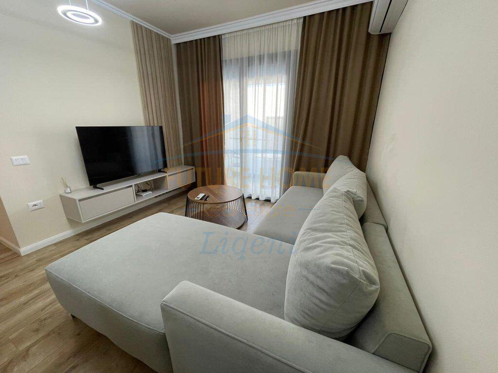 Affitto, Appartamento 1+1+Posto Auto, Lago Secco, Tirana.