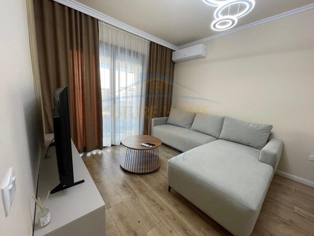 Affitto, Appartamento 1+1+Posto Auto, Lago Secco, Tirana.