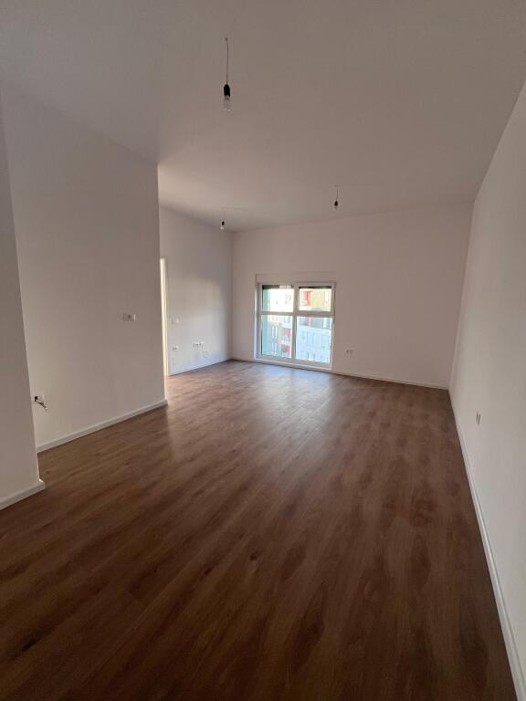 Jepen me qera apartamente bosh, Oxa Fresk