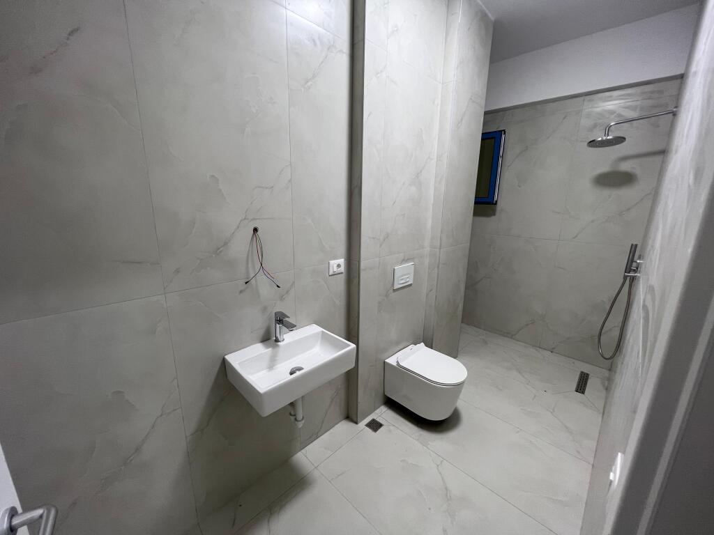 Qera apartament 2+1 Tek Oxa ne Fresk 55000 leke