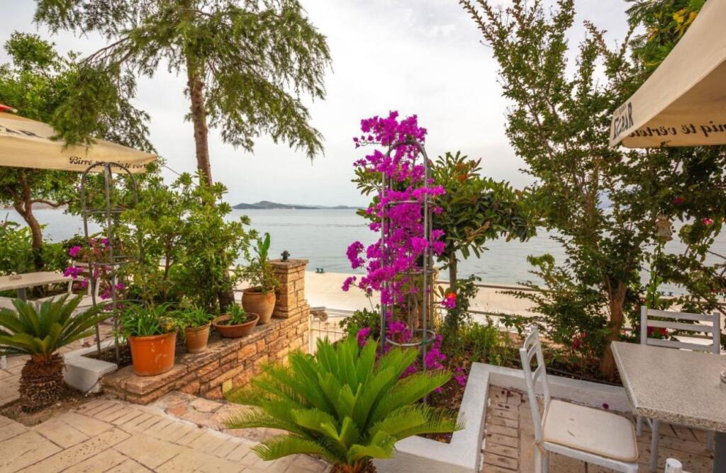 VENDESI HOTEL VICINO AL MARE SARANDE