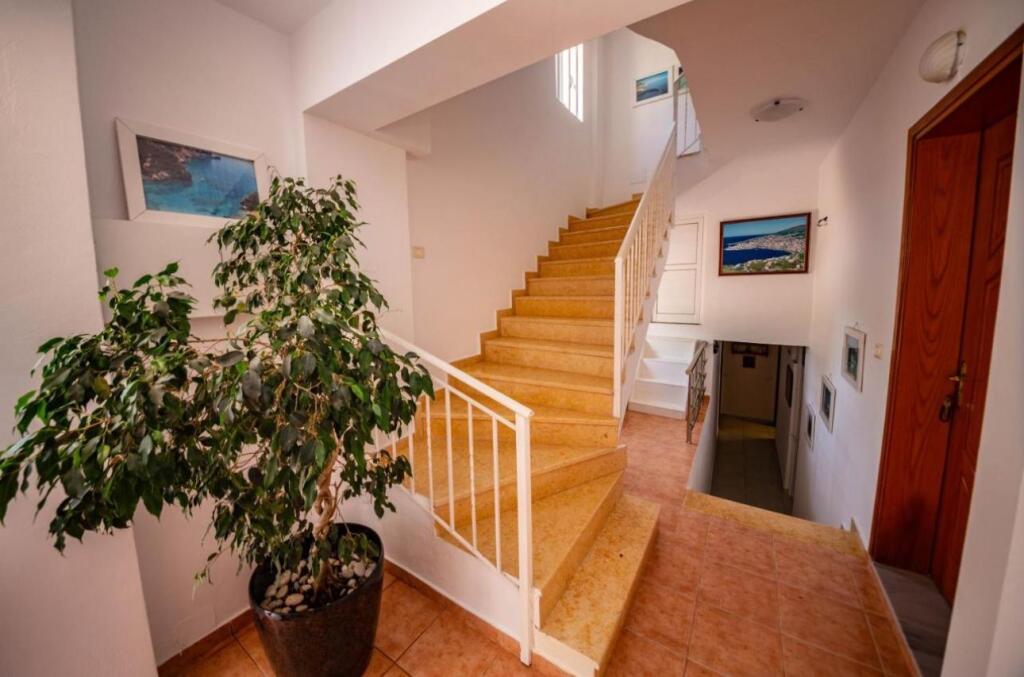VENDESI HOTEL VICINO AL MARE SARANDE