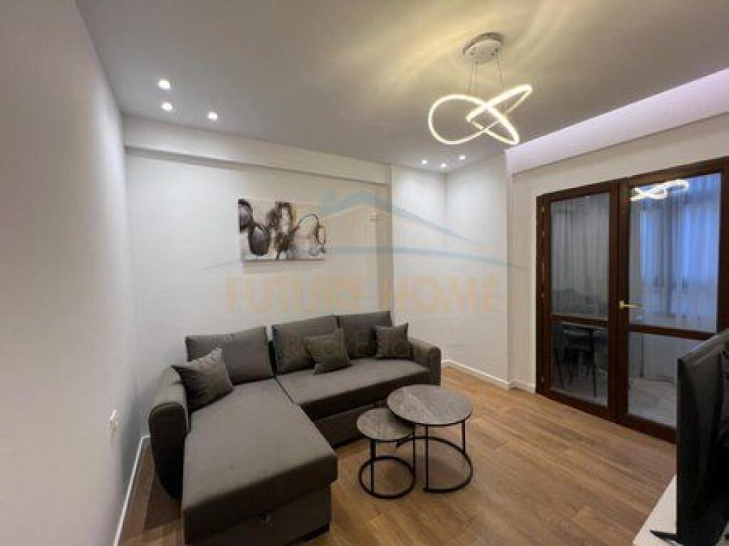 In vendita, Appartamento 1+1, Comune di Parigi, Tirana