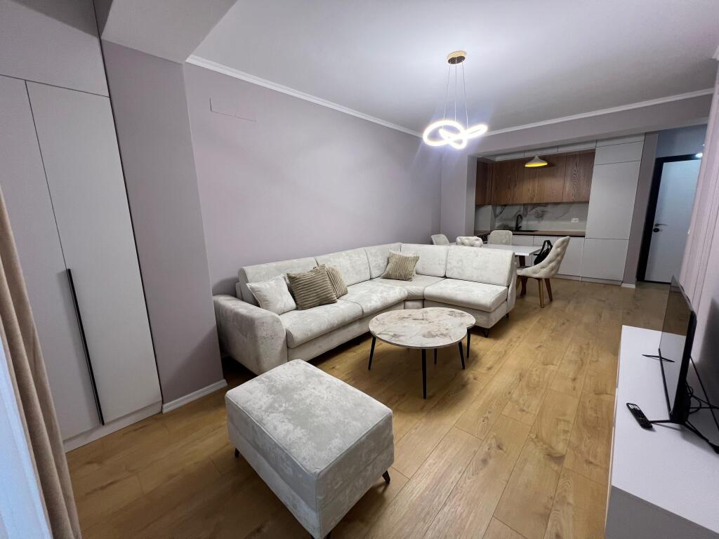 Shitet apartament 2+1+2 tualete tek Kodra e Diellit