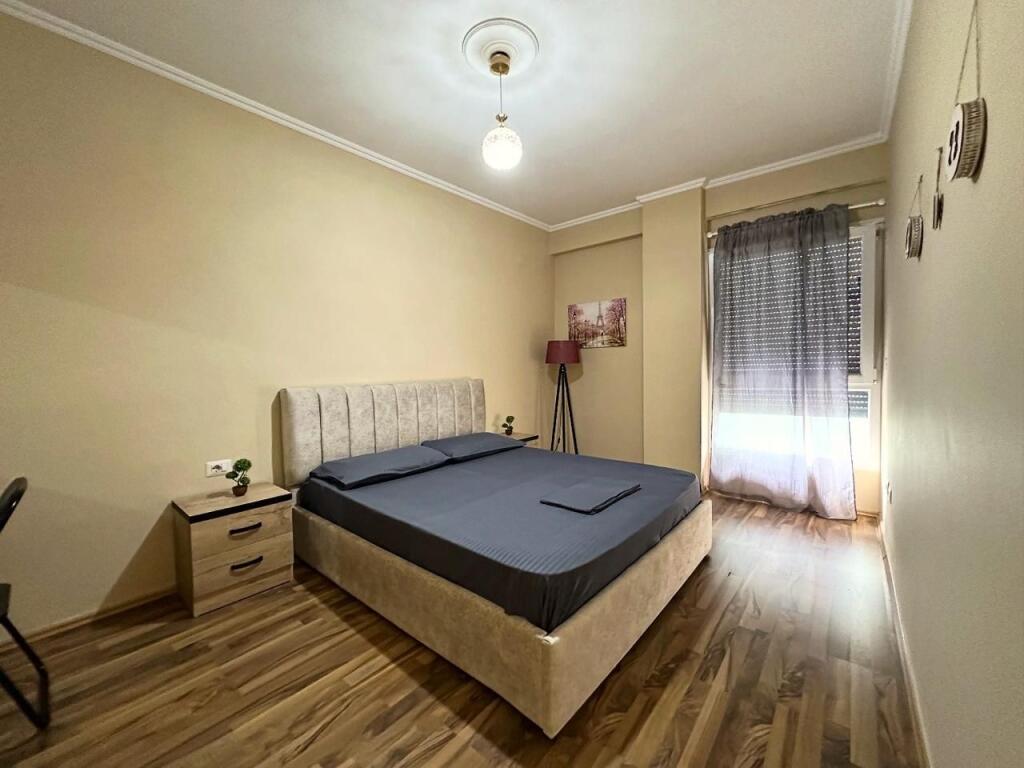 Apartment 1+1 for rent near Toptani Center.