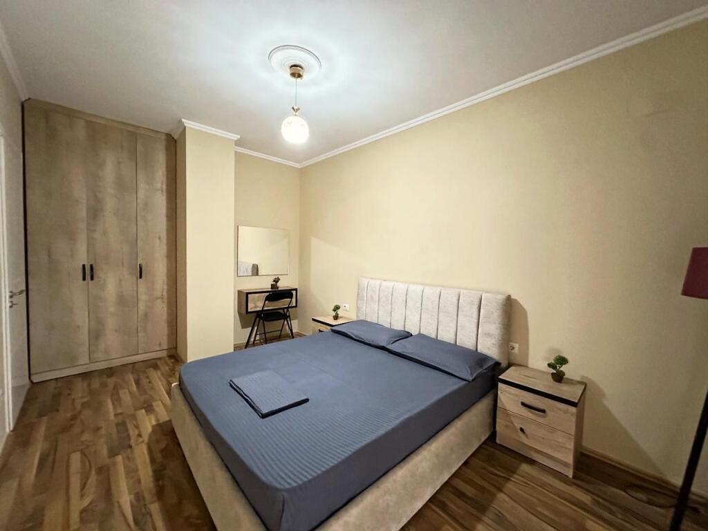 Apartment 1+1 for rent near Toptani Center.
