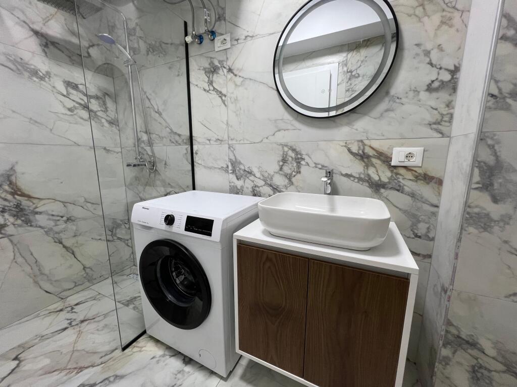 Shitet apartament 2+1+2 tualete tek Kodra e Diellit