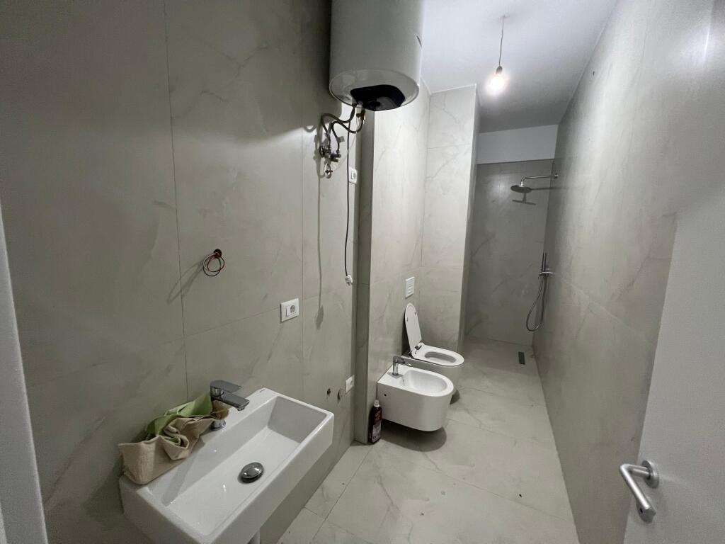 📣 RENT Apartment 2+1 With 2 Bathrooms And Balcony 📍 OXA Residence, Fresk ✨   🏢 New Building  🪜 Floor 1 🛋️ EMPTY   💶 Price 400 Euro  🅿️ Possibility For Post Parking With Extra Payment