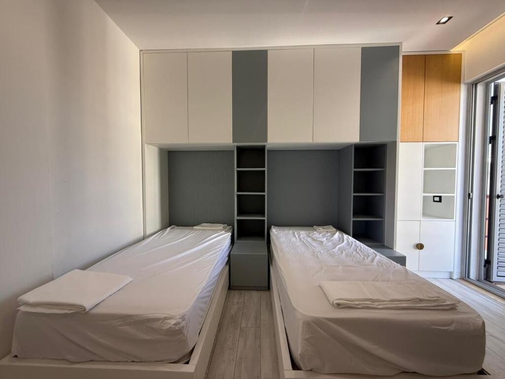 🏡 Jepet apartament 3+1+3 Poste Parkimi te Kompleksi Delijorgji