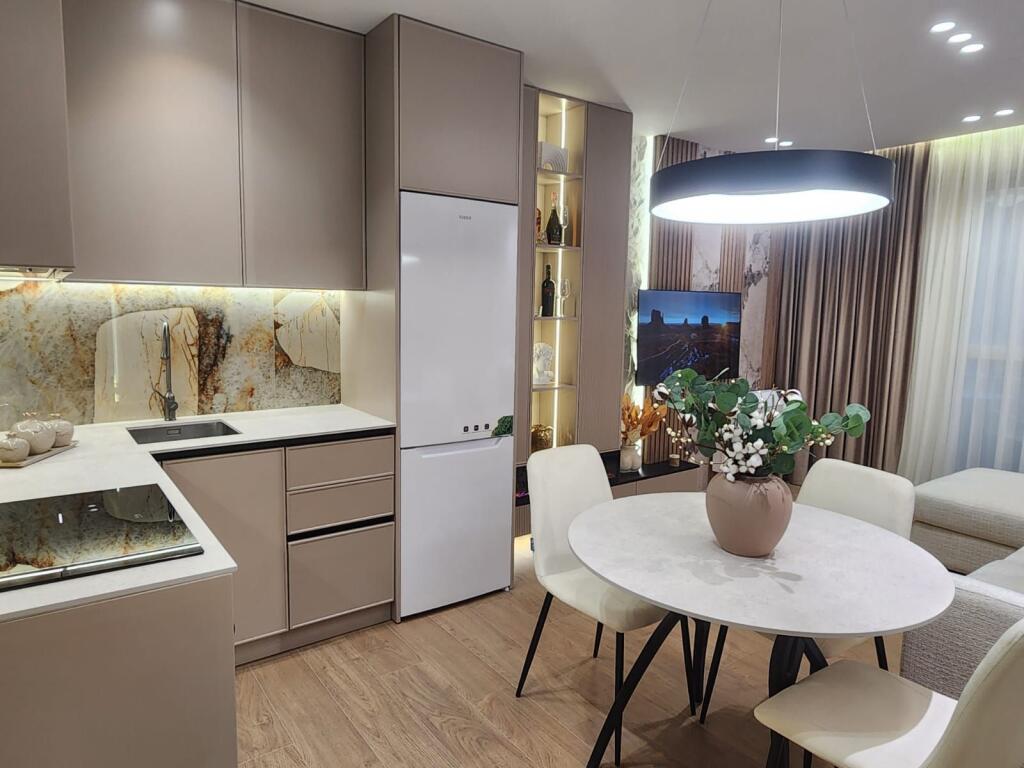 Shitet Apartament 2+1