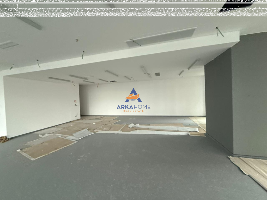 LOCALE COMMERCIALE IN AFFITTO EDIFICIO DOWNTOWN ONE 39250 EURO