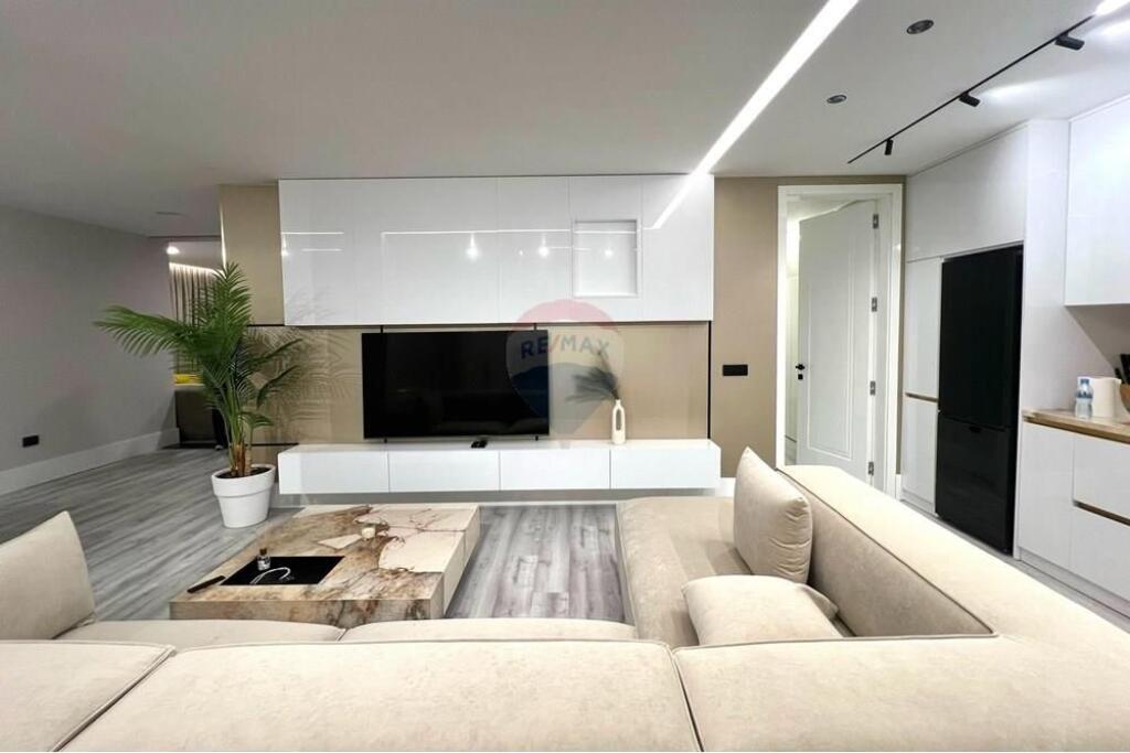 Apartment for rent in Bllok