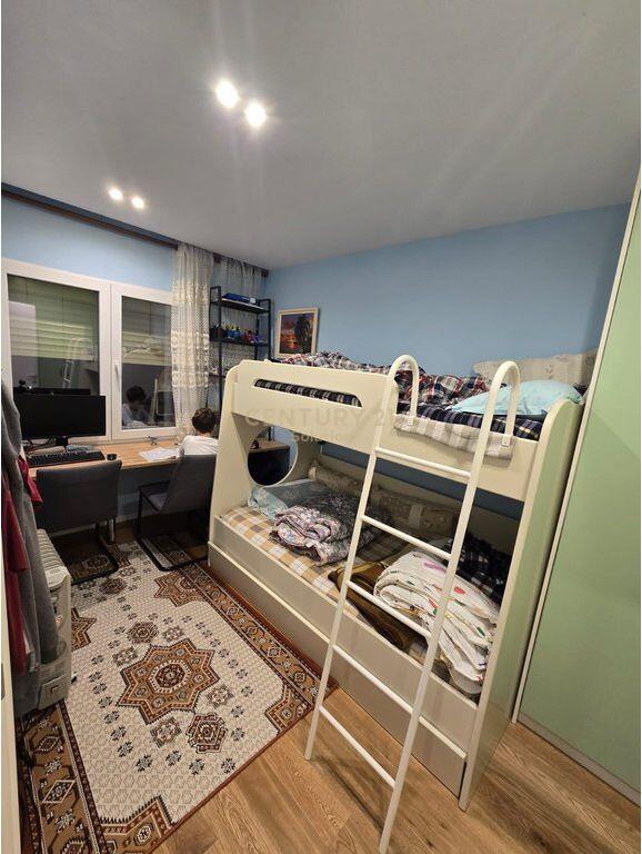 Apartment 2+1 for sale at Red School