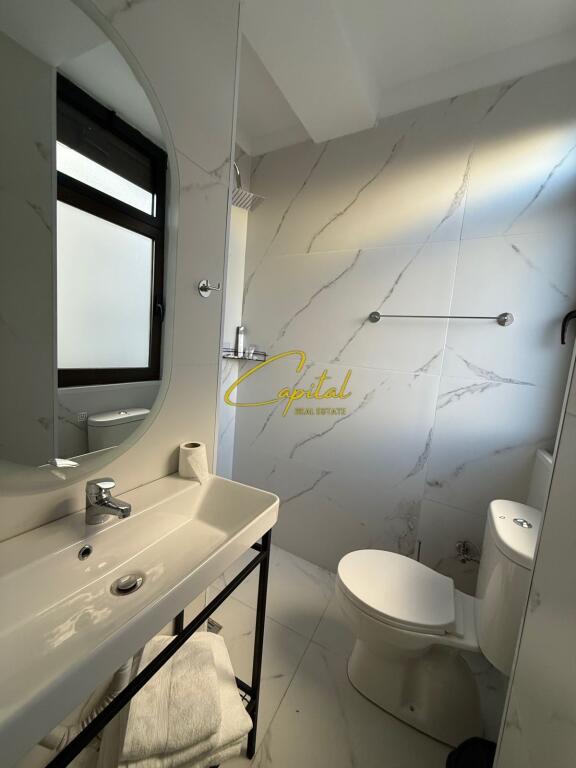 SI AFFITTANO 3 APPARTAMENTI Air Bnb 120 M2 CENTRO 2.200 EURO