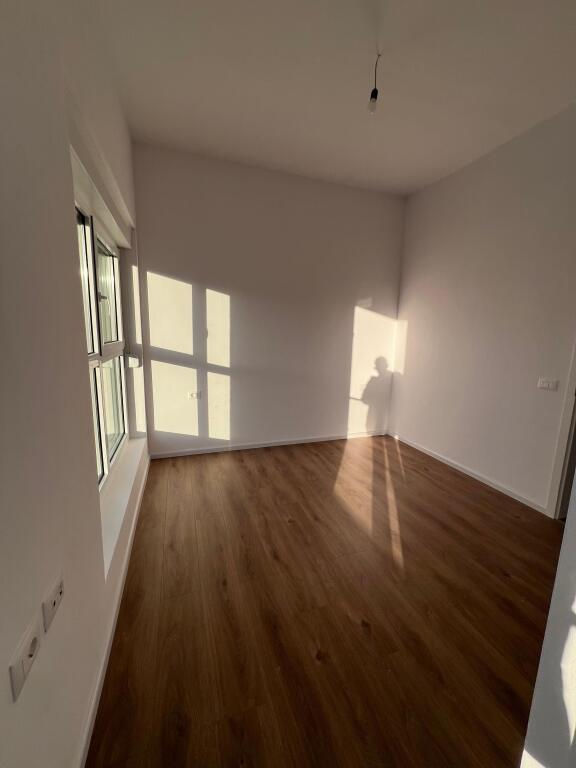 Jepen me qera apartamente bosh, Oxa Fresk