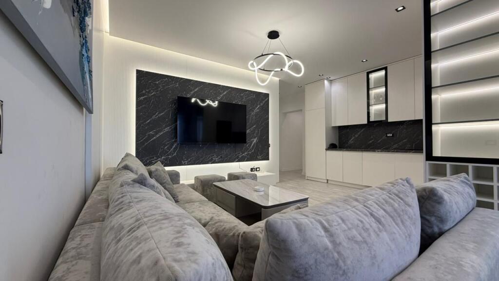 🏡 Jepet apartament 3+1+3 Poste Parkimi te Kompleksi Delijorgji