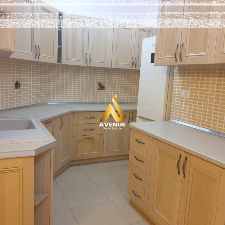 APARTAMENT NË SHITJE 3+1+3 – PRANË LIQENIT ARTIFICIAL
