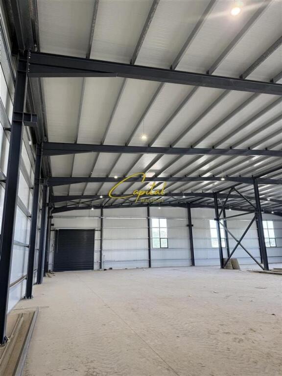 WAREHOUSE FOR RENT 3,600 M2 VAQARR 4000 EURO