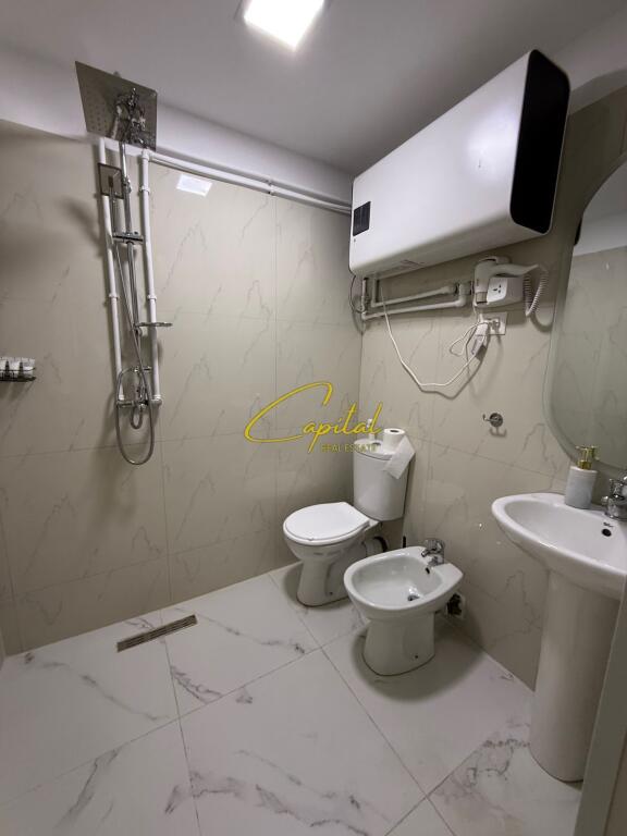 SI AFFITTANO 3 APPARTAMENTI Air Bnb 120 M2 CENTRO 2.200 EURO