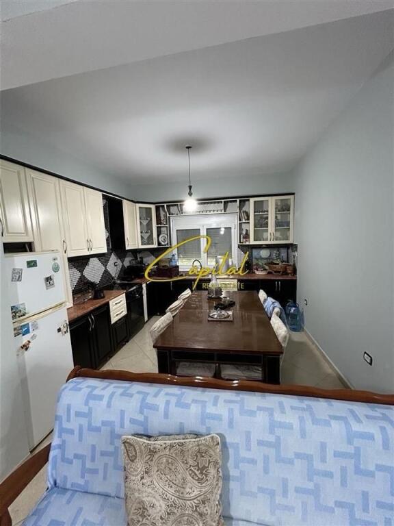 PRIVATE VILLA FOR RENT 500 M2 VORE 500 EURO