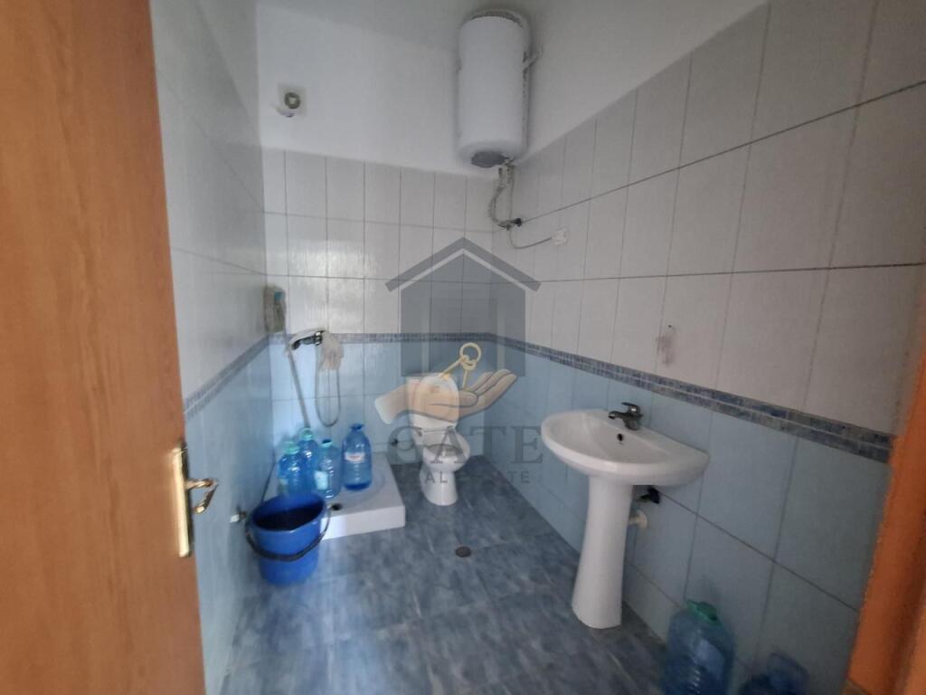 Business Premises for Rent – 46 m² – Floor 0 – Near the Sports Palace, Durrës