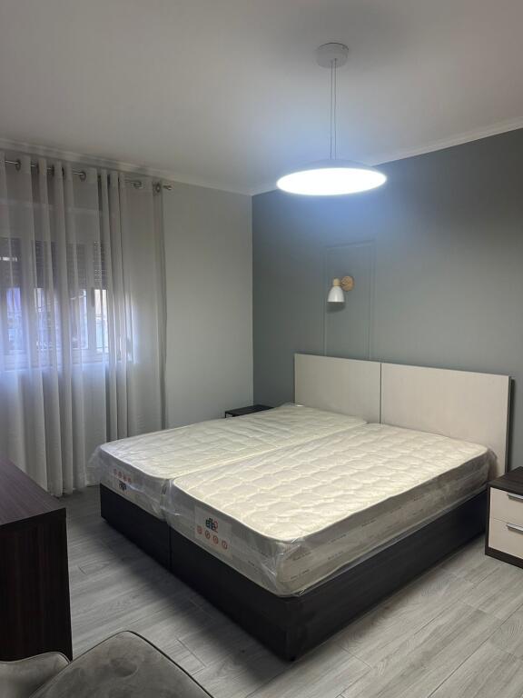 1+1, furnished for the first time, red school, 550 thousand lek