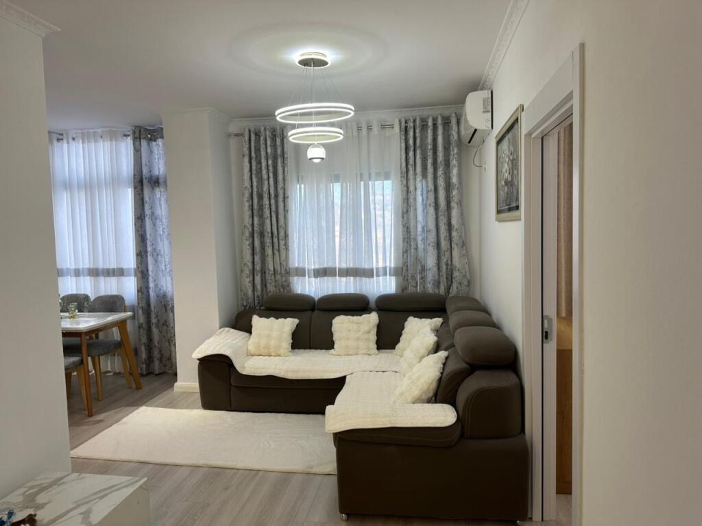 Shitet apartament 1+1 ne Misto Mame, ideal per Investim
