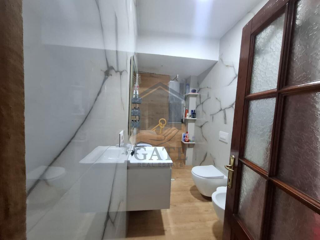 Apartment 2+1 + Parking Spot for Sale – Modern Investment, 2nd Floor Residence – Durres (near the Small Industrial Market)
