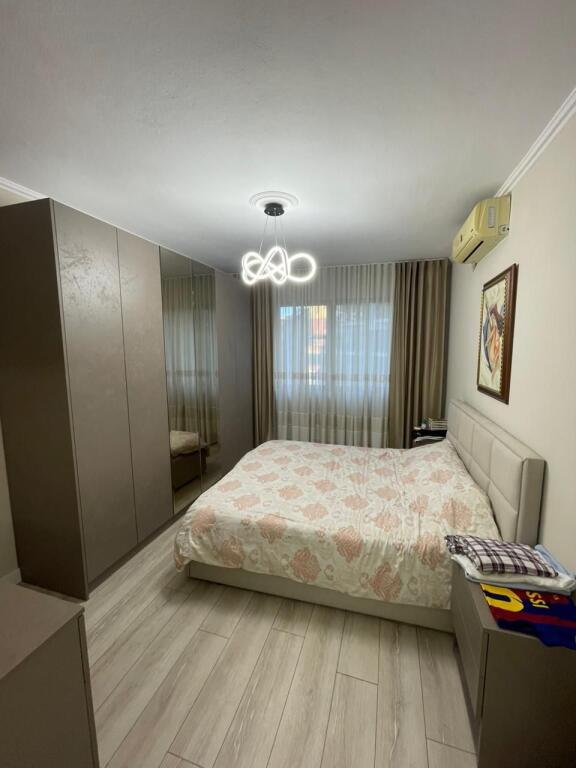 🏙️ Apartament 1+1 me Qira – Rruga e Kosovareve, pranë Hotel Dinastia