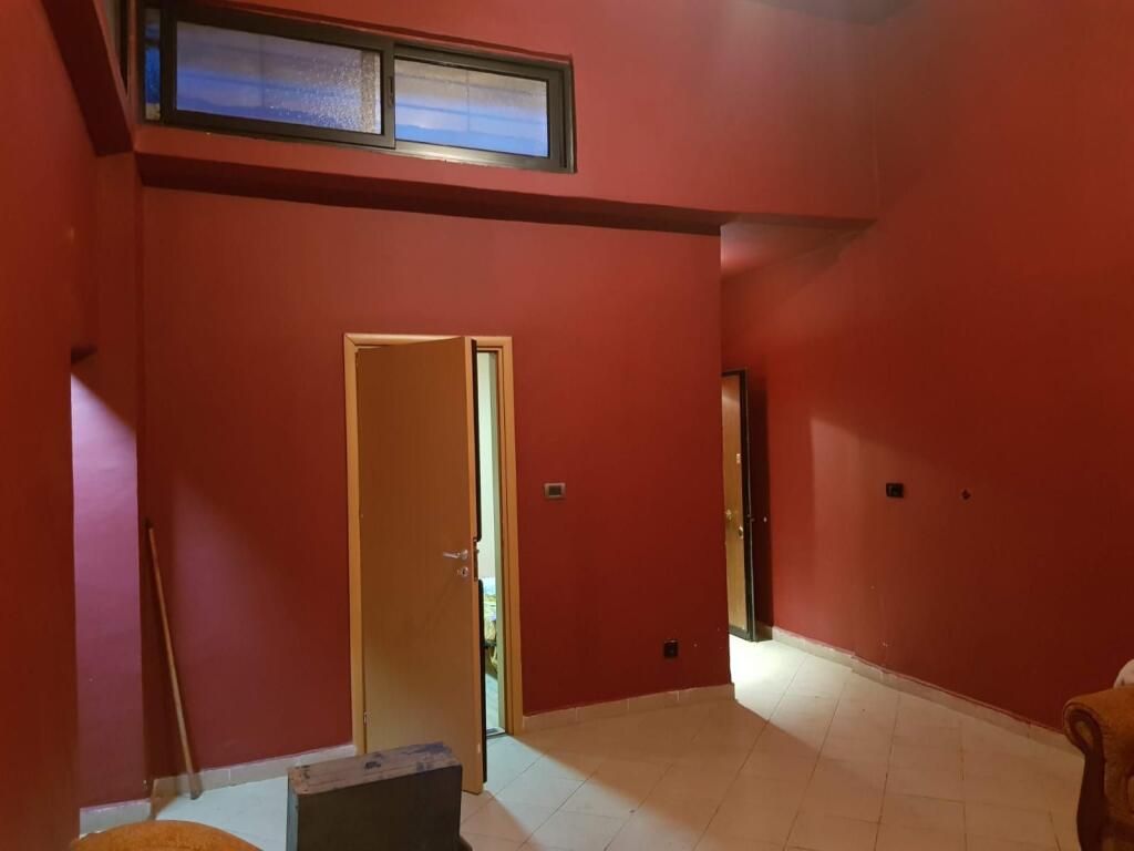 🏭 Warehouse / storage for rent – United School Area