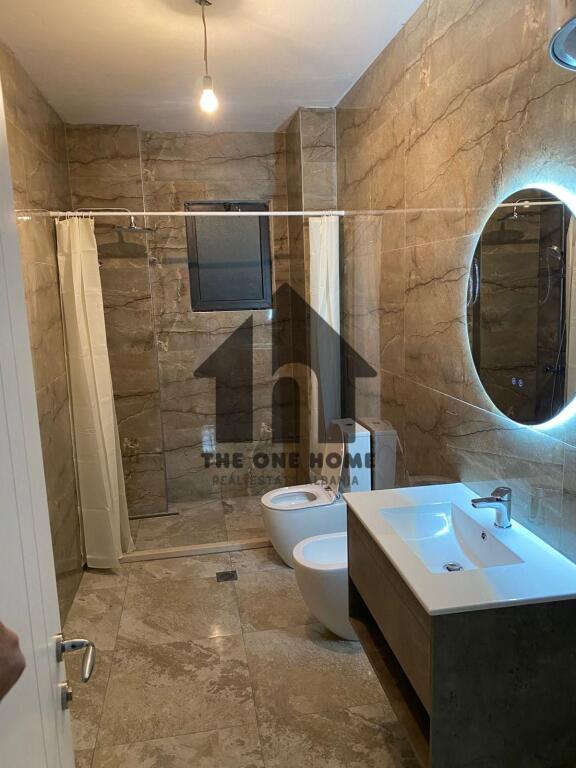 Affitto Ap. 2+1+2 Vuoto / Comune di Parigi. Ufficio &amp; Residenza.